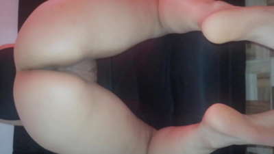 אמא שלי נותנת לי את הכוס שלה כמתנת חג המולד