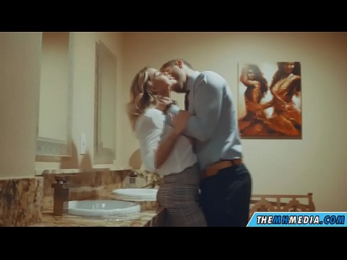 ❤️ כשבלונדינית חזה מפתה אותך בשירותים ציבוריים סרטון אנאלי בפורנו iw.xywewl.top